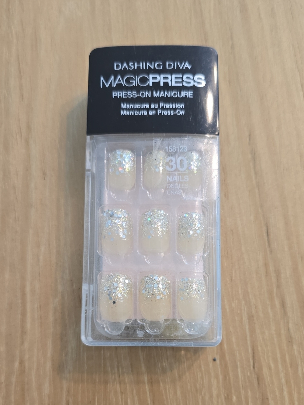 Dashing Diva MagicPress Press-On Nails in Sparkling Cream